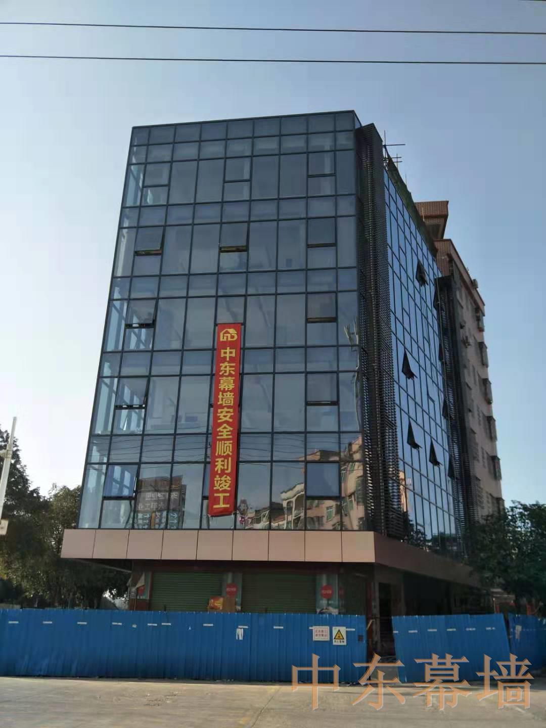 玻璃幕墻多少錢，【中東幕墻】助大家核算成本因素
