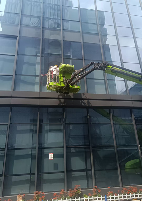 玻璃幕墻維修公司