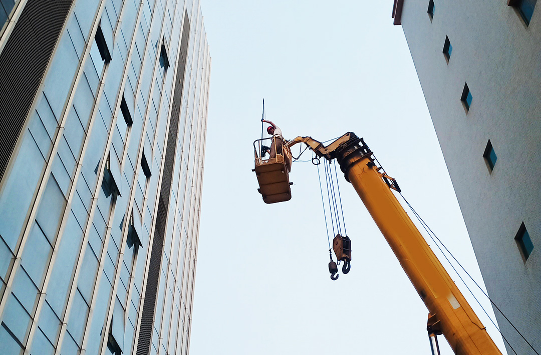 專(zhuān)業(yè)外墻玻璃更換